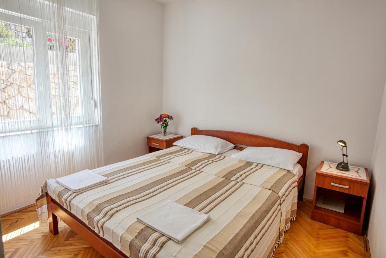 Apartments And Rooms By The Sea Tisno, Murter - 5128 Экстерьер фото